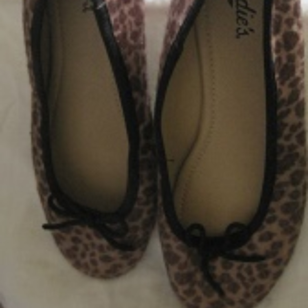 Gently Worn Candies Leopard Print Ballet Flat